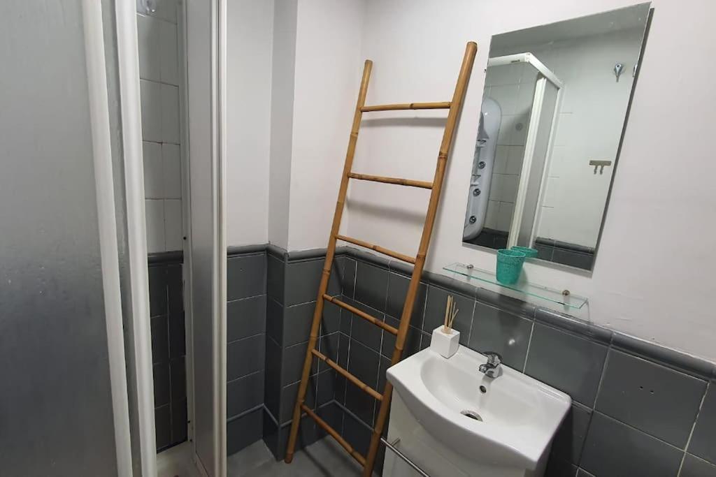 Ferienwohnung Aloja T Elvira Granada Exterior foto