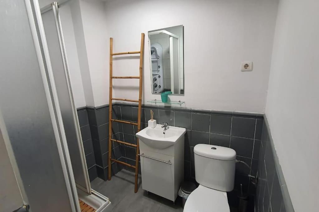 Ferienwohnung Aloja T Elvira Granada Exterior foto